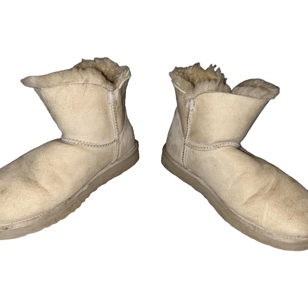 UGG Australia Women's 7 Short Bailey Button Boots 3352 Sand EUR 38 Sheepskin